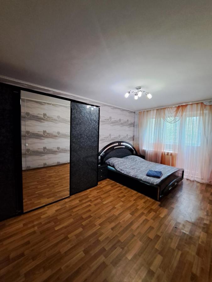 Трёхкомнатные Апартаменты Krzywy Róg Zewnętrze zdjęcie